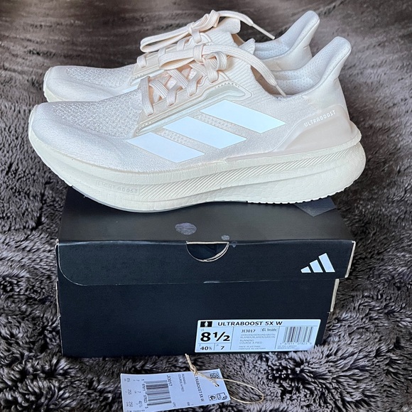 Adidas Ultraboost 5X size 8.5 in Wonder White - Picture 7 of 8